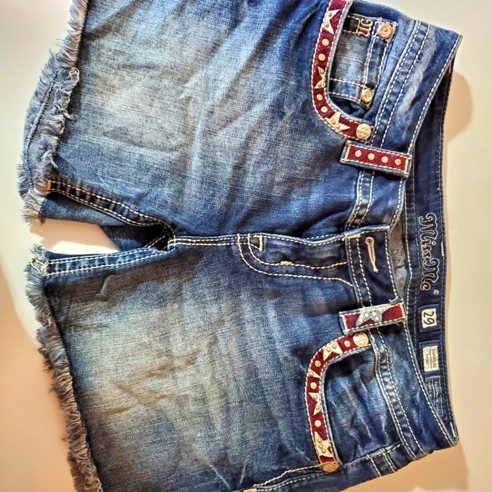 Miss Me Shorts size 29